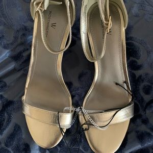 Dressy shoes heels